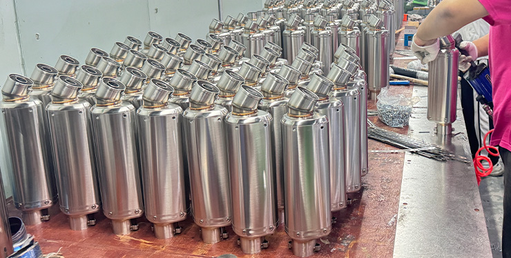 ท่อไอเสียไทเทเนียม