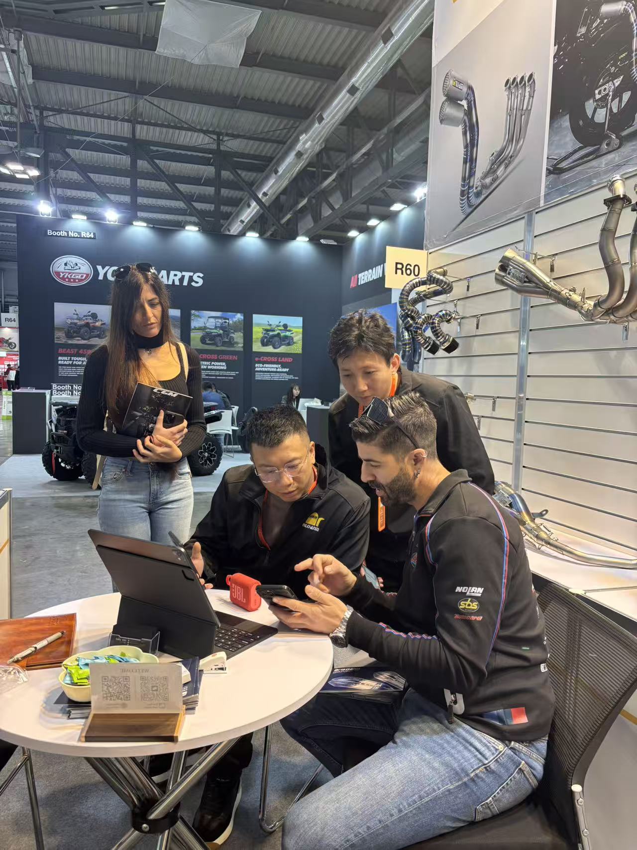 EICMA 2025 2 日目: Jilang Motorcycle Exhaust Systems のパワーと情熱を体験してください!